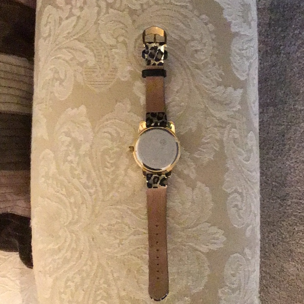 Watch - Picture 2 of 3